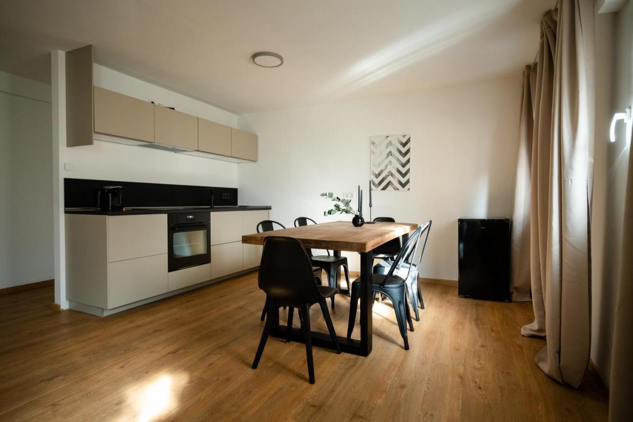 Oldtown Studio Apartment With 2 Bathrooms Düsseldorf Exteriör bild